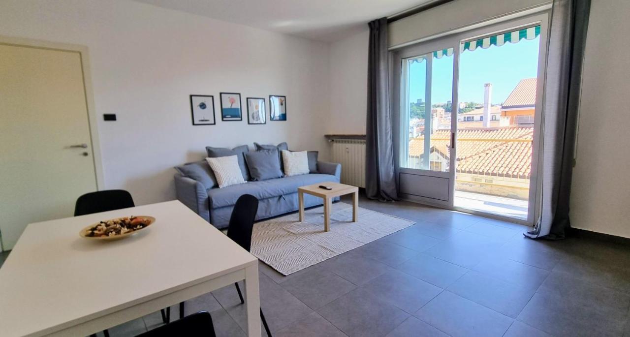 Milano Apartment Trieste Luaran gambar