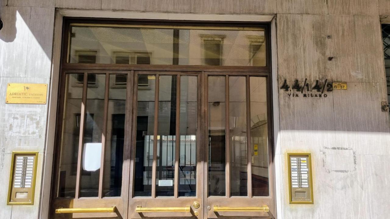 Milano Apartment Trieste Luaran gambar